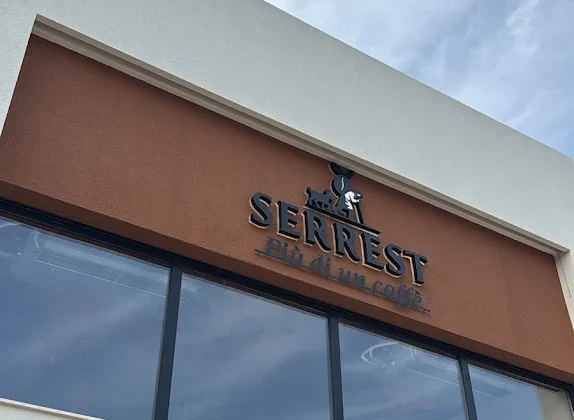 Çiğli’de yeni buluşma noktası: Serrest Cafe kapılarını açtı